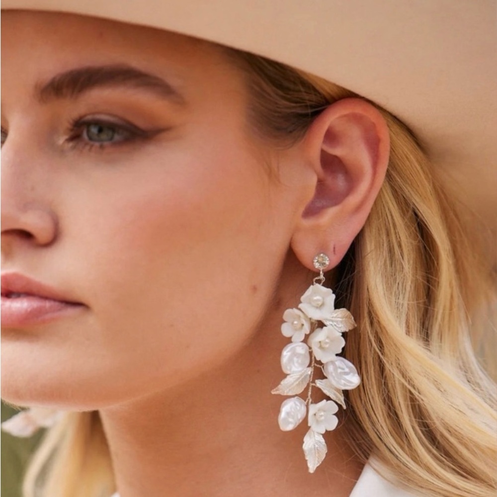 Brand New 12th Tribe Nat White & Sliver Pearl Floral Earrings
